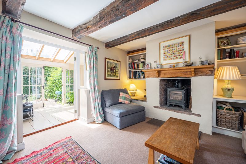 Sitting Room- click for photo gallery